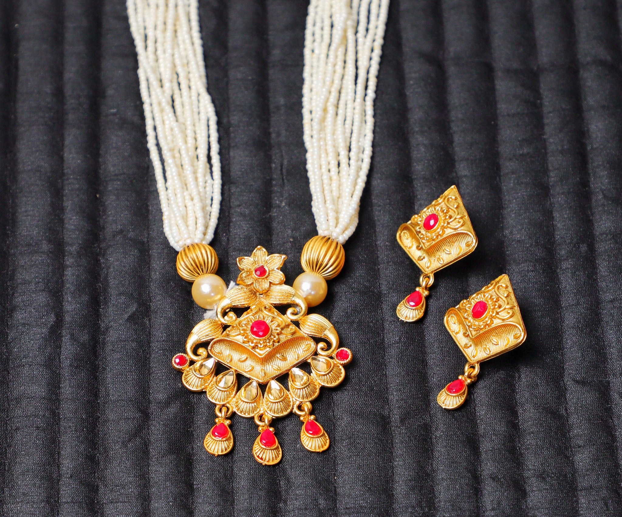 Golden Akshita Brass Temple Jewellery Set